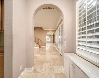 12583 Vintner Drive - Photo Thumbnail 4