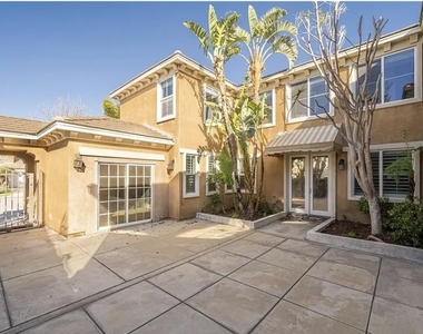 12583 Vintner Drive - Photo Thumbnail 24