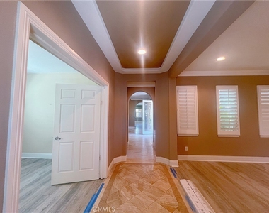 12583 Vintner Drive - Photo Thumbnail 3