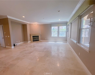 12583 Vintner Drive - Photo Thumbnail 8