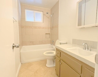 1634 N Madera Avenue - Photo Thumbnail 5