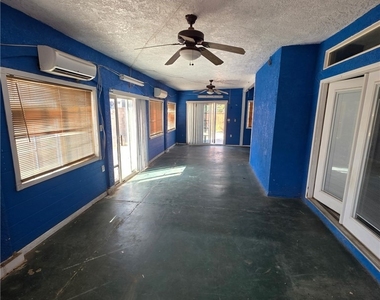 867 Billows Court - Photo Thumbnail 3
