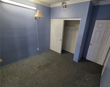 867 Billows Court - Photo Thumbnail 12