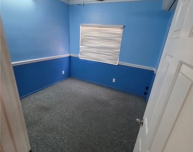 867 Billows Court - Photo Thumbnail 8