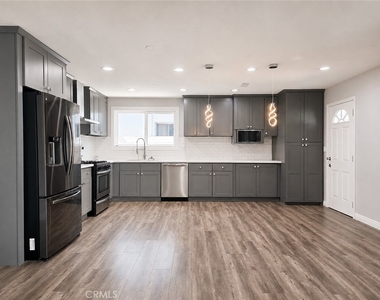 6624 Gross Avenue - Photo Thumbnail 3