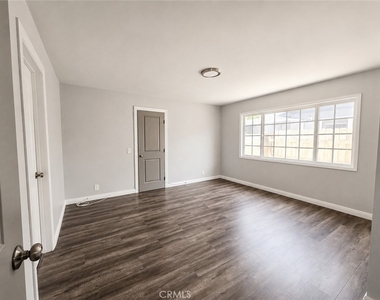 6624 Gross Avenue - Photo Thumbnail 6