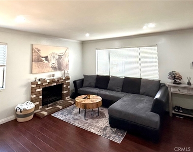 10651 Bell Street - Photo Thumbnail 3