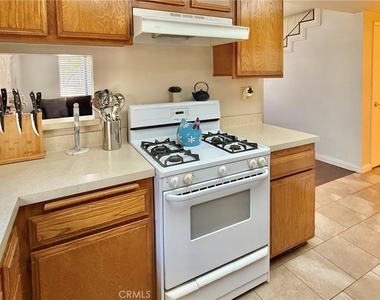 10651 Bell Street - Photo Thumbnail 5