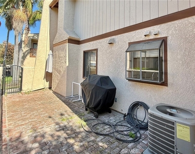 10651 Bell Street - Photo Thumbnail 17