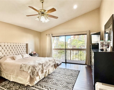 10651 Bell Street - Photo Thumbnail 8