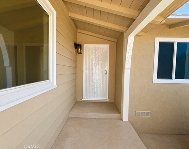 1180 Langley - Photo Thumbnail 1