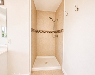 1180 Langley - Photo Thumbnail 24