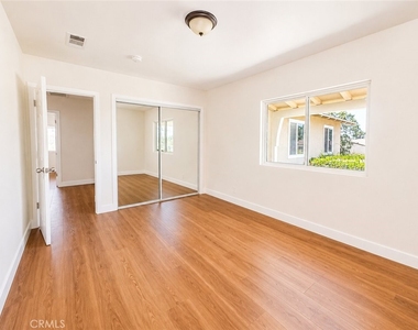 1180 Langley - Photo Thumbnail 18