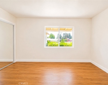 1180 Langley - Photo Thumbnail 17