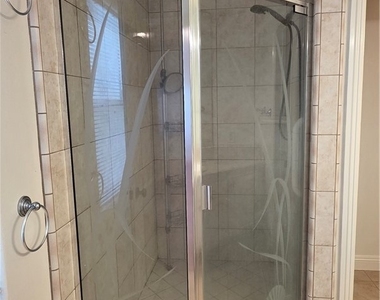 417 Beryl Cove Way - Photo Thumbnail 39