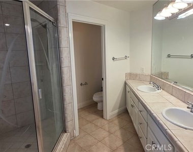417 Beryl Cove Way - Photo Thumbnail 37
