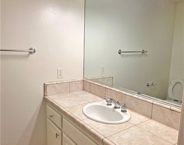417 Beryl Cove Way - Photo Thumbnail 25