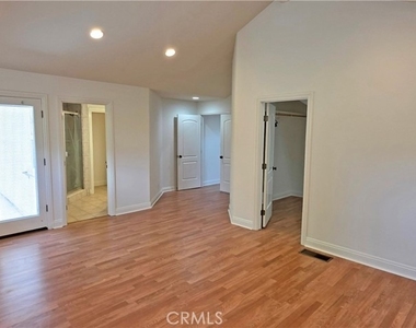 417 Beryl Cove Way - Photo Thumbnail 33