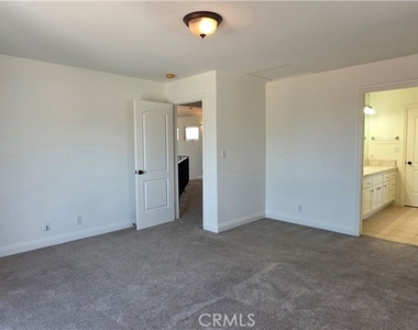 417 Beryl Cove Way - Photo Thumbnail 45