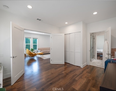 1553 Talmadge - Photo Thumbnail 6