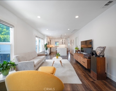 1553 Talmadge - Photo Thumbnail 1