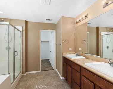 40485 Amesbury - Photo Thumbnail 12