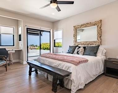 32 Dauphin - Photo Thumbnail 40
