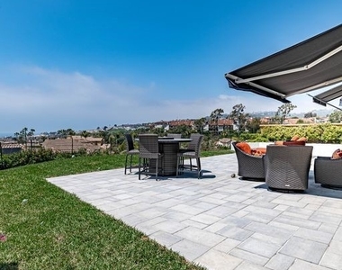 32 Dauphin - Photo Thumbnail 21