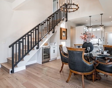 32 Dauphin - Photo Thumbnail 48