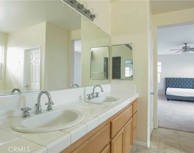 22272 Summer Holly Avenue - Photo Thumbnail 15