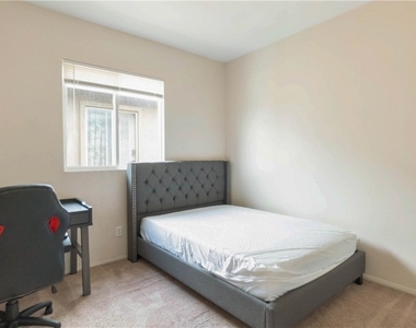 22272 Summer Holly Avenue - Photo Thumbnail 16