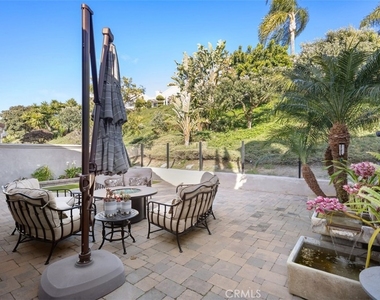 12 Dauphin - Photo Thumbnail 6
