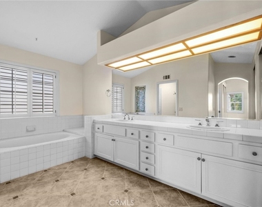 2316 Cascade - Photo Thumbnail 17