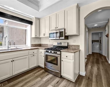 2316 Cascade - Photo Thumbnail 7