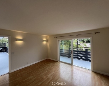 603 Griffith - Photo Thumbnail 5