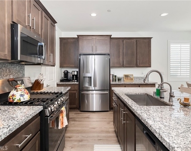 32613 Brunello Way - Photo Thumbnail 14
