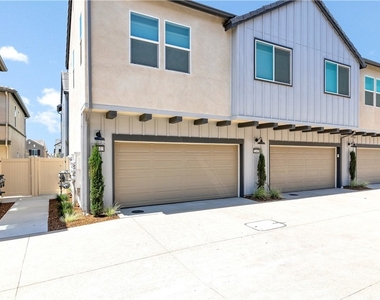32613 Brunello Way - Photo Thumbnail 36