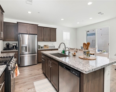 32613 Brunello Way - Photo Thumbnail 9