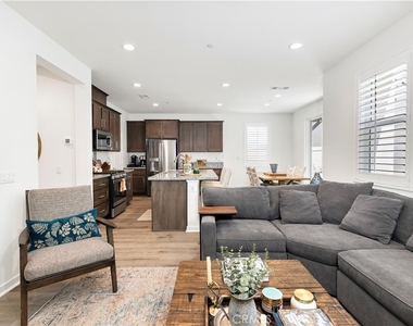 32613 Brunello Way - Photo Thumbnail 7
