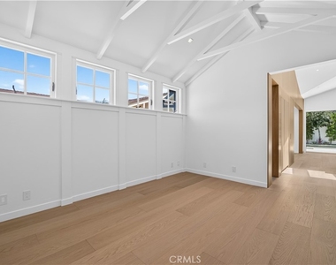 1312 Santanella - Photo Thumbnail 19