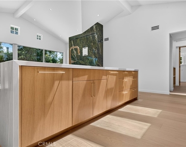 1312 Santanella - Photo Thumbnail 15
