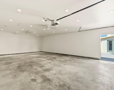 1677 Sandos Street - Photo Thumbnail 32