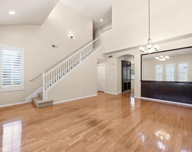 2031 Bravado Street - Photo Thumbnail 10