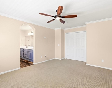 2031 Bravado Street - Photo Thumbnail 24