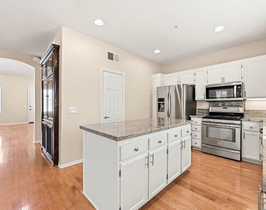 2031 Bravado Street - Photo Thumbnail 19