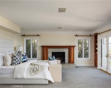 24352 Santa Clara - Photo Thumbnail 15