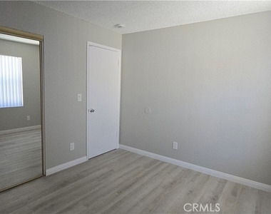 45200 Deep Canyon - Photo Thumbnail 9