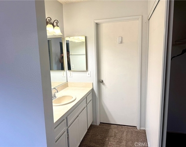 1004 S Mountain - Photo Thumbnail 8