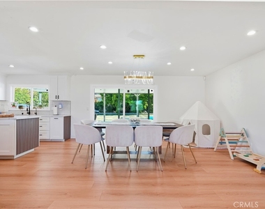 4563 Hempstead St - Photo Thumbnail 8