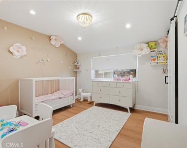 4563 Hempstead St - Photo Thumbnail 15